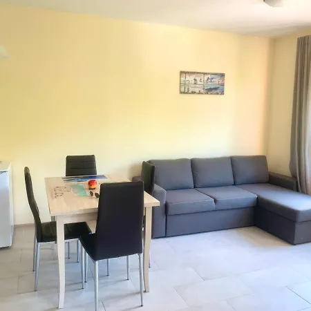Cozy At Gradina شقة سوزوبول